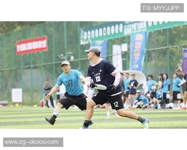 成都飞盘队状态变革引发热议助力飞盘运动蓬勃发展